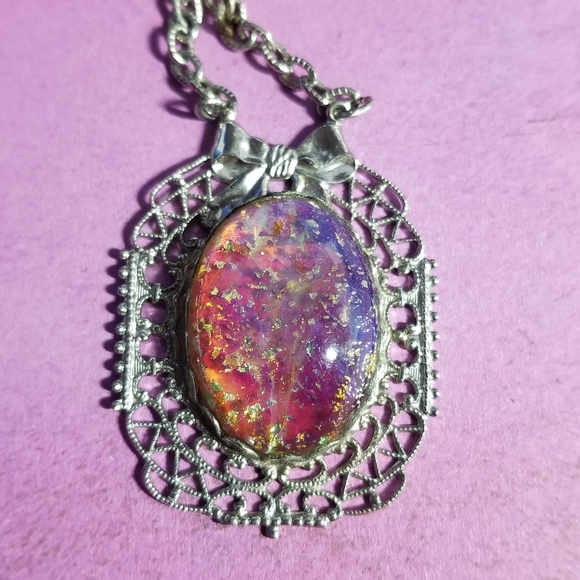 Relisted -Vintage glass dragon breath faux opal Art Deco silver tone bow - Picture 15 of 16